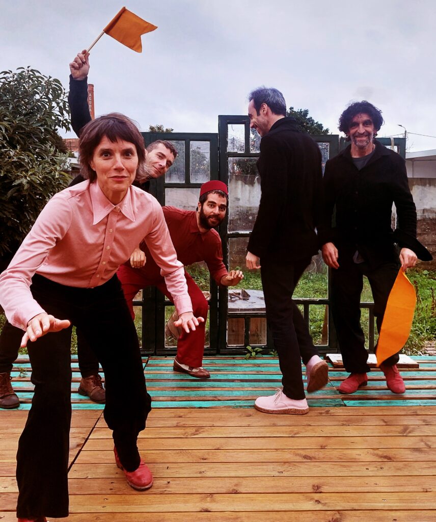 MÚSICAS PARA DAR A VOLTA AO MUNDO DA DONA ARMÉNIA